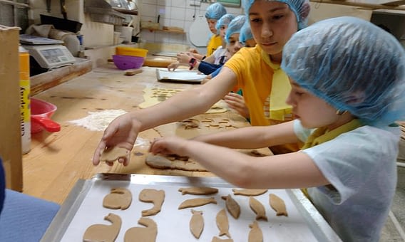 Akcja lato z krakowiakiem – jak wygląda praca w piekarni